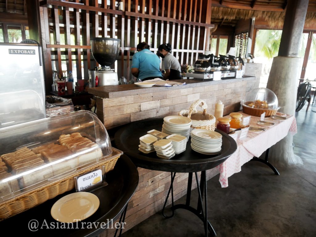 パヤム島で一番人気のホテル ブルースカイリゾートの朝食