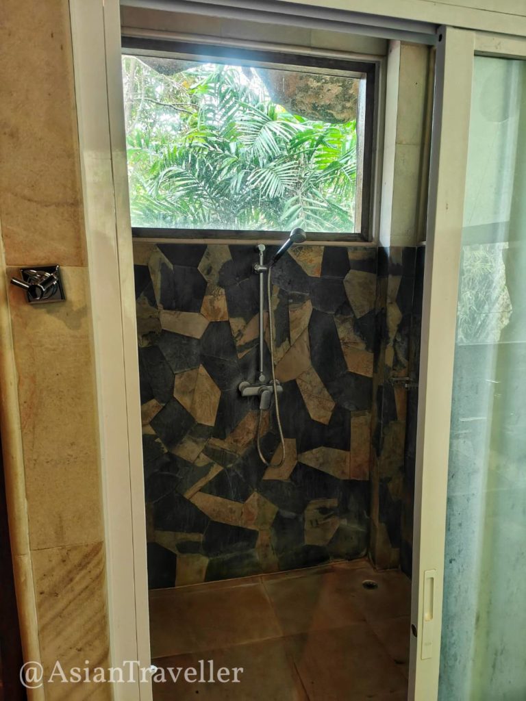 チェンライの穴場リゾートホテル「ブーラリゾート」のシャワールーム