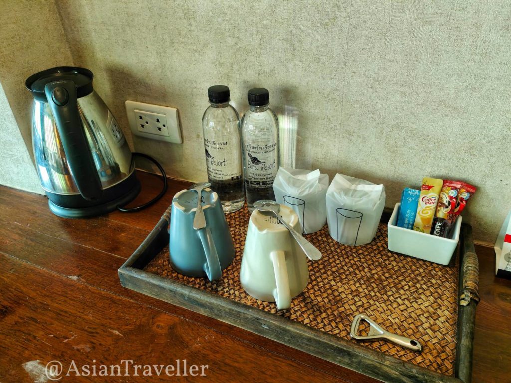 チェンライの穴場リゾートホテル「ブーラリゾート」の無料の水など