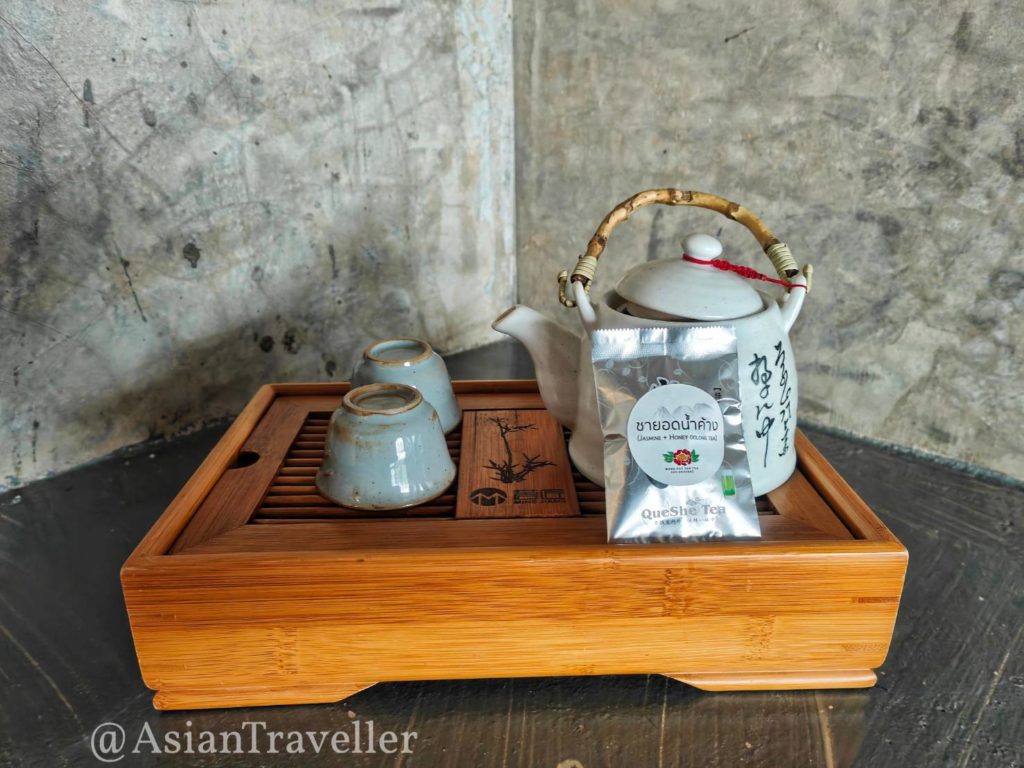 チェンライ・メーサロンの中華風ホテルの無料のお茶