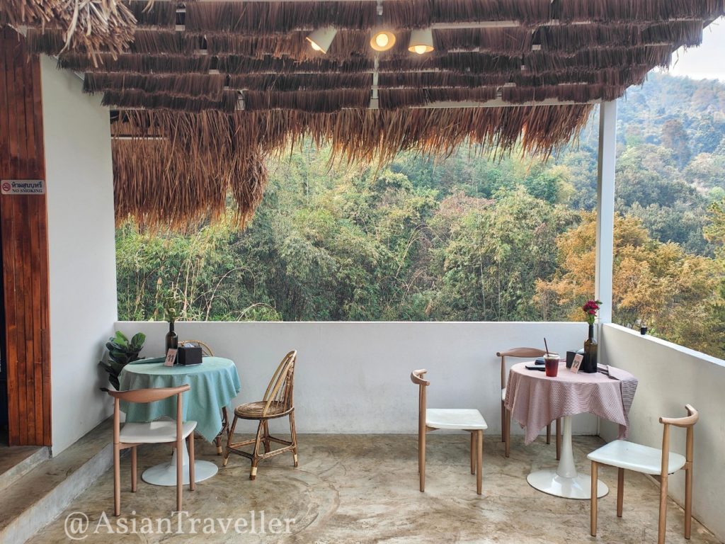 チェンライの絶景カフェ、パーミーヒルの絶景スペース