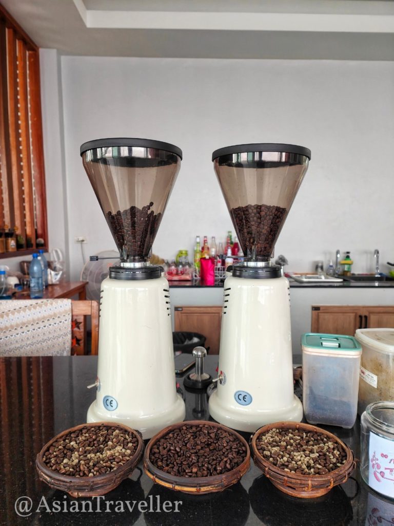 チェンマイの絶景が望めるカフェ、プーパーヒーカフェのコーヒー